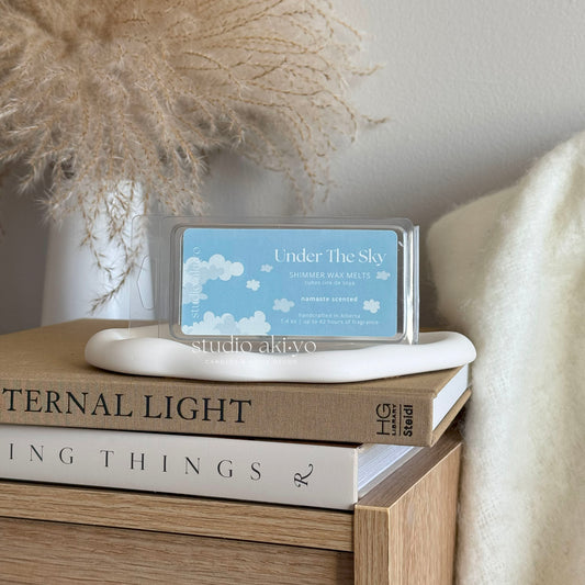 Under the sky soy wax snap bar fruity scented with notes of oranges and nectarines