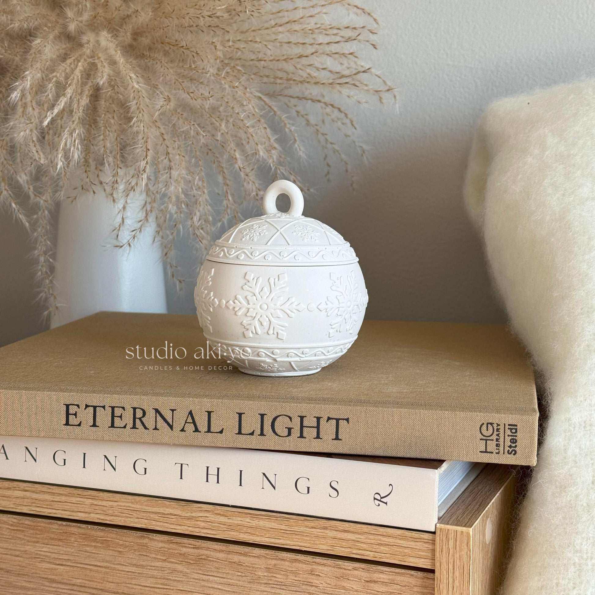 Winterberry scented candle – handmade jar, soy wax