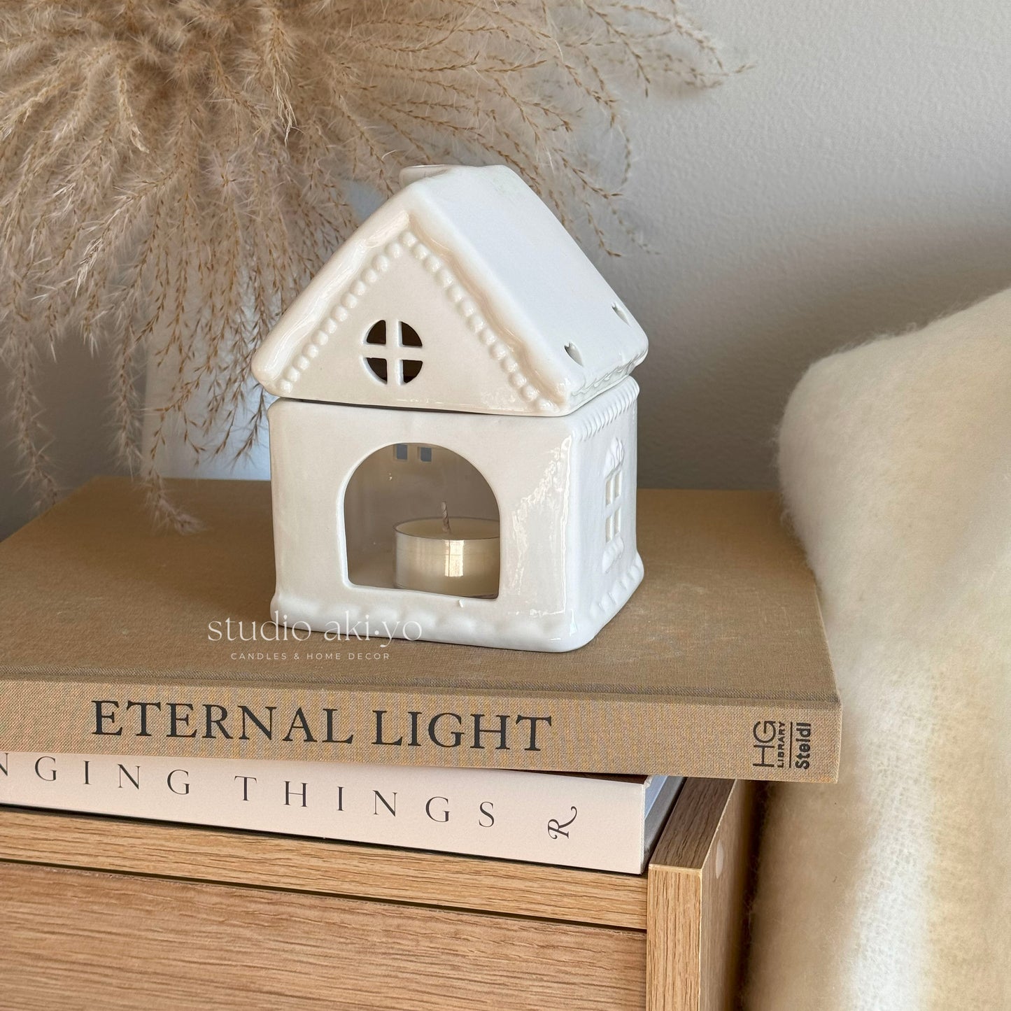 Ceramic gingerbread house wax melt burner with white icing detailing