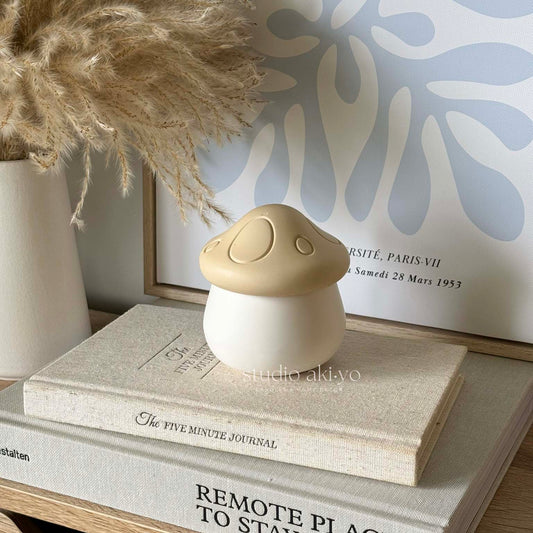 Autumn cottagecore mushroom wood wick candle – Studio Akiyo