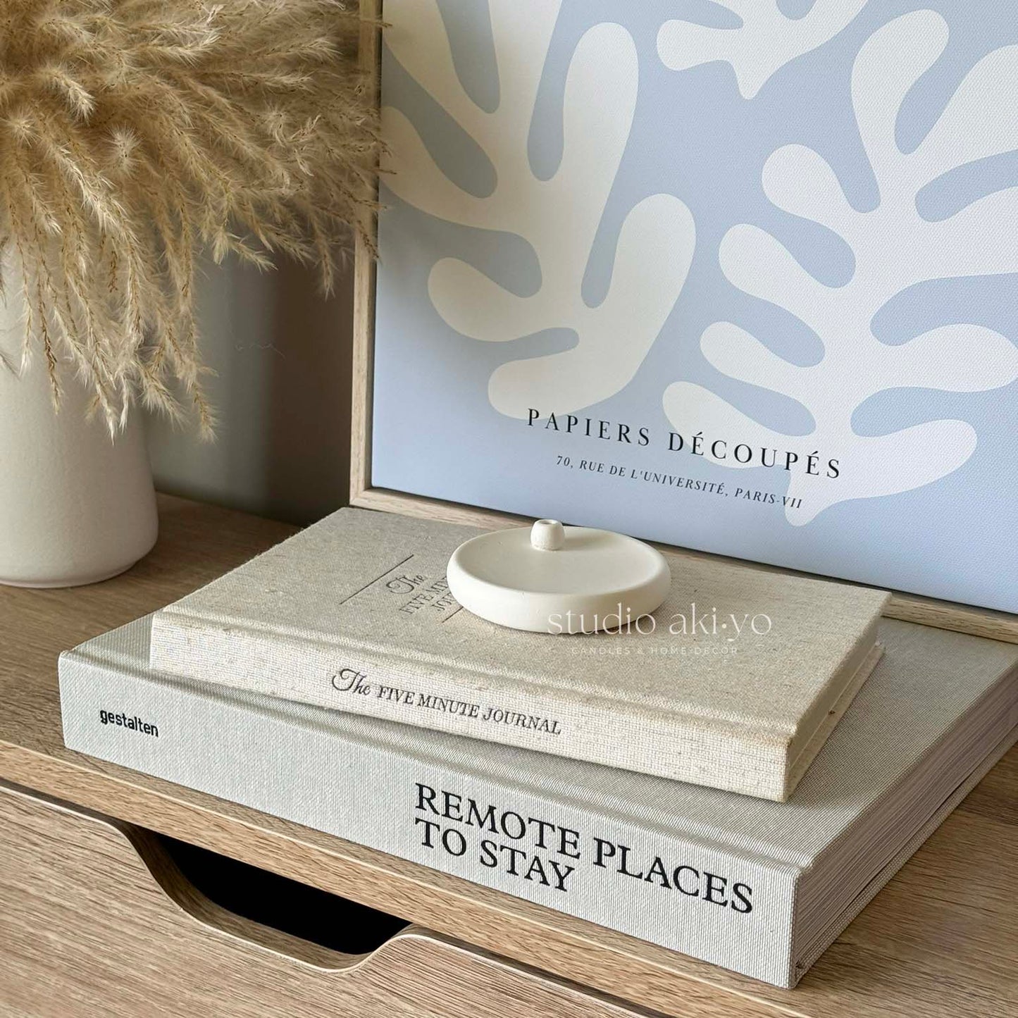 Minimalist jesmonite incense holder with sleek, neutral finish