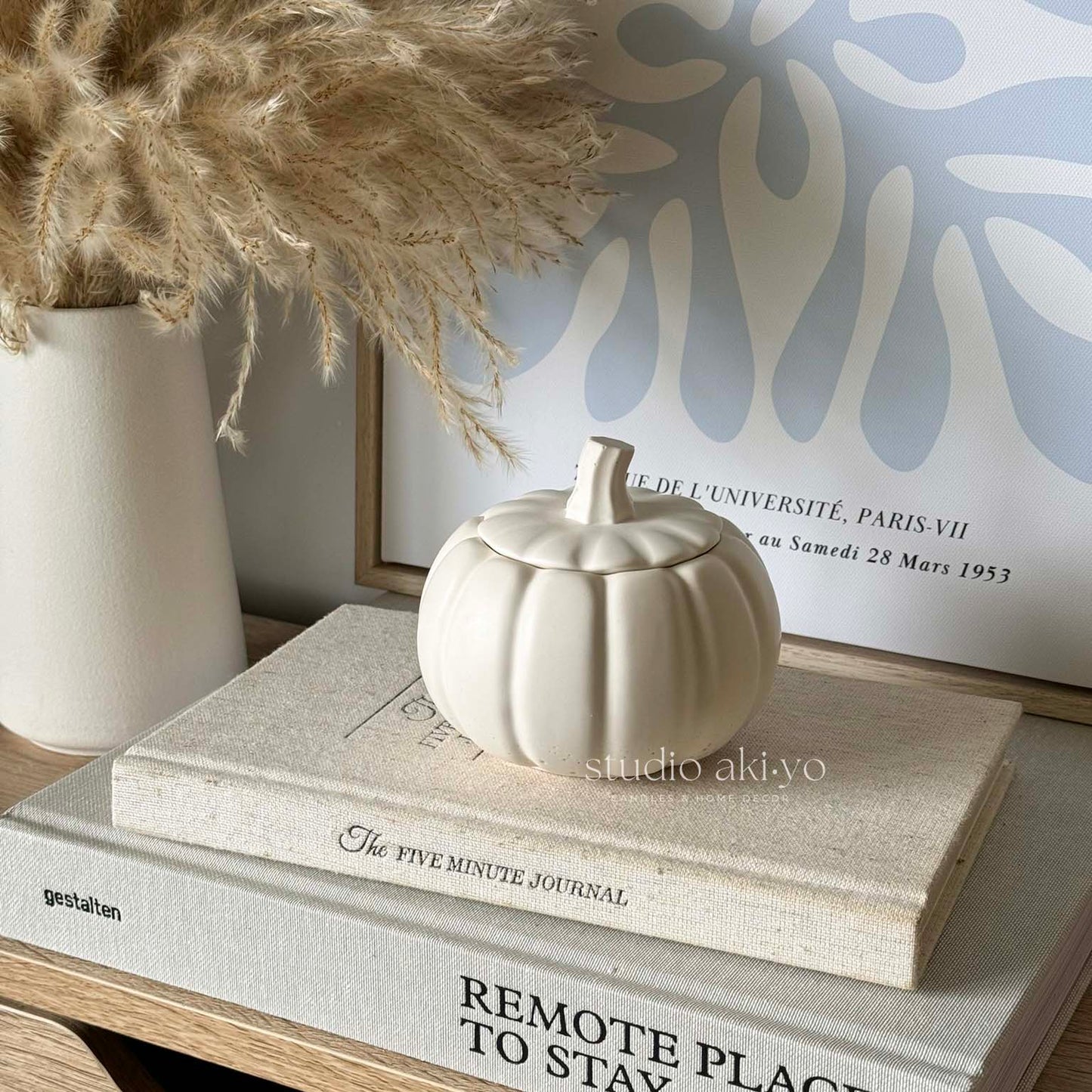 Fall candle with pumpkin spice and chai scent – Studio Akiyo