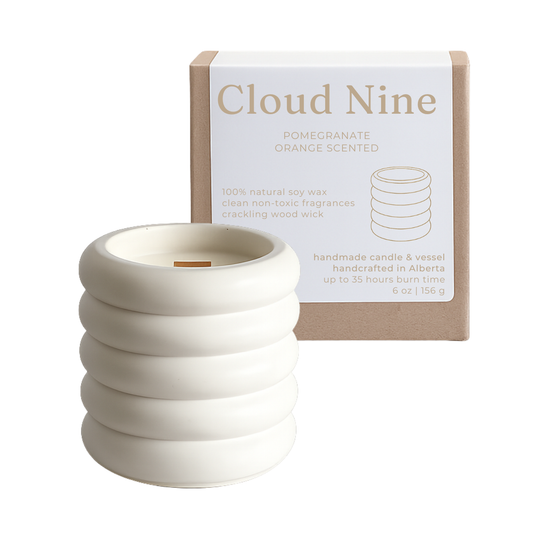 Studio Akiyo cloud nine scented wood wick candle made with 100% natural soy wax and clean burning fragrances.