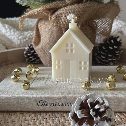 Christmas House Candle (Limited Edition)