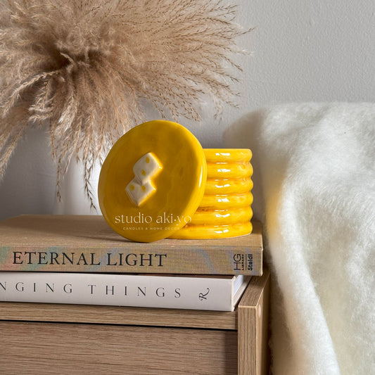 Bring a slice of Stars Hollow into your home with this cozy wax melt burner inspired by the iconic Luke’s Diner. Designed to look like a fluffy stack of golden pancakes dripping with syrup and topped with butter, this whimsical piece doubles as both décor and function.