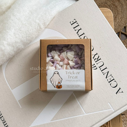 Trick or treat wax melts scoopies mini ghost in purple, white and pink scented with warm vanilla sugar