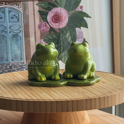 Luna frog ceramic salt and pepper shaker set with lily pad coaster.