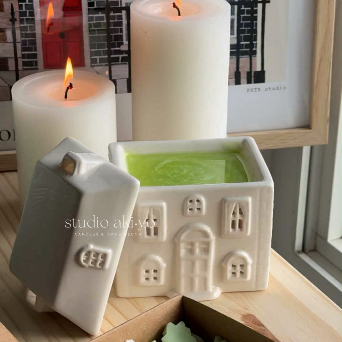 White ceramic house wax melt burner with removable roof lid